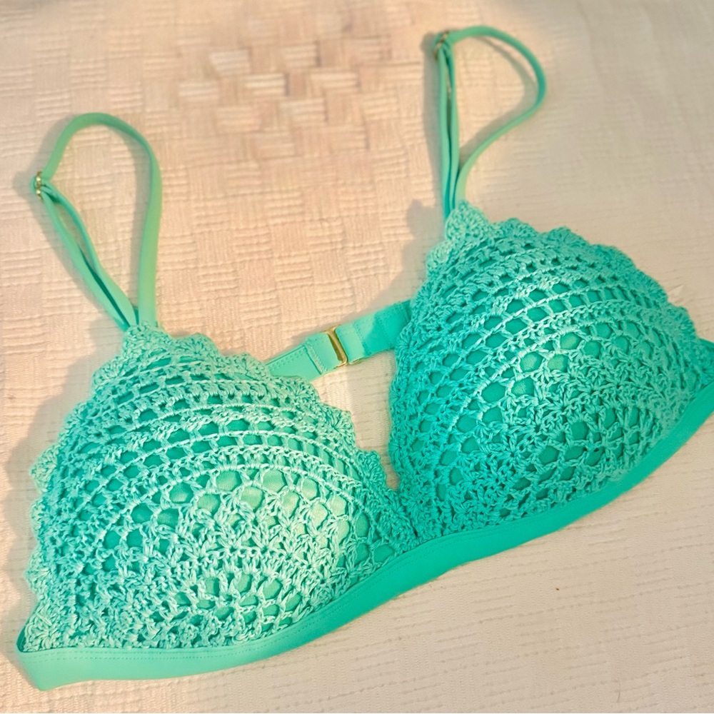 Crochet Lace Bralette/Bikini Top in Teal. - Picture 5 of 11